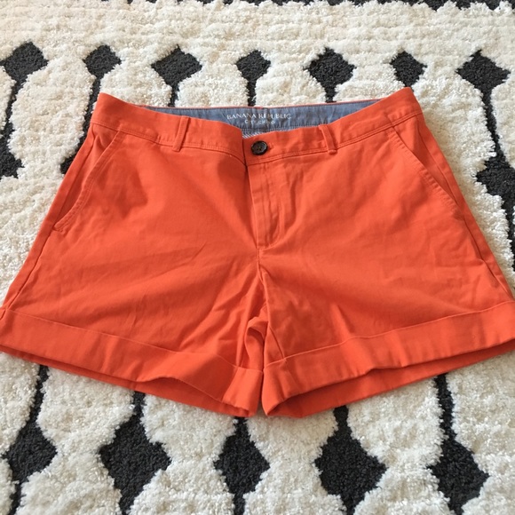 Banana Republic Pants - Banana Republic City Chino Short - Sz 8